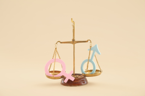 Scales of justice illustrating equal rights in employment law - Mercer Legal Group services.